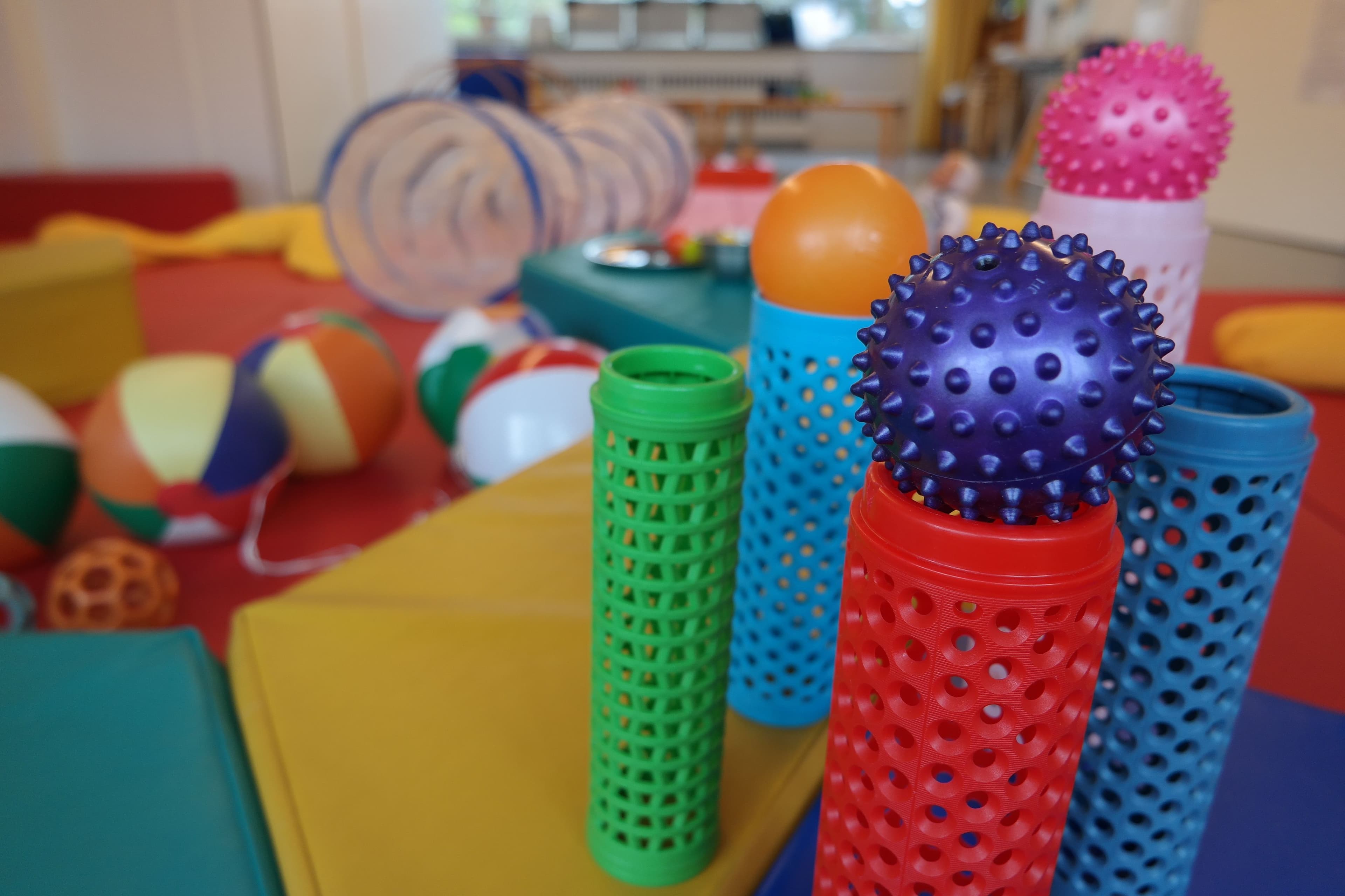 PEKiP® Prager-Eltern-Kind-Programm - spielerisch die Entwicklung begleiten.
